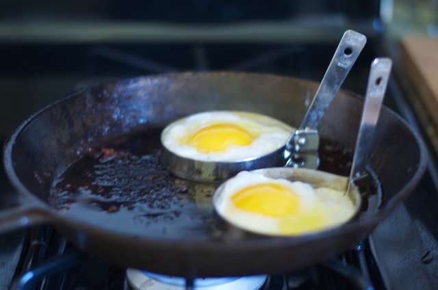 eggs cooking skillet