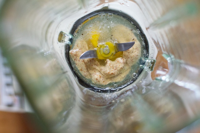 blending-homemade-mayonnaise