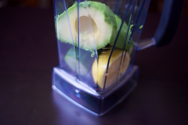 Easy Morning Green Smoothie Recipe [paleo, primal, gluten-free]