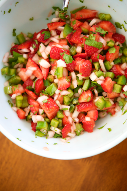 Strawberry Salsa Recipe [paleo, primal, gluten-free, dairy-free]